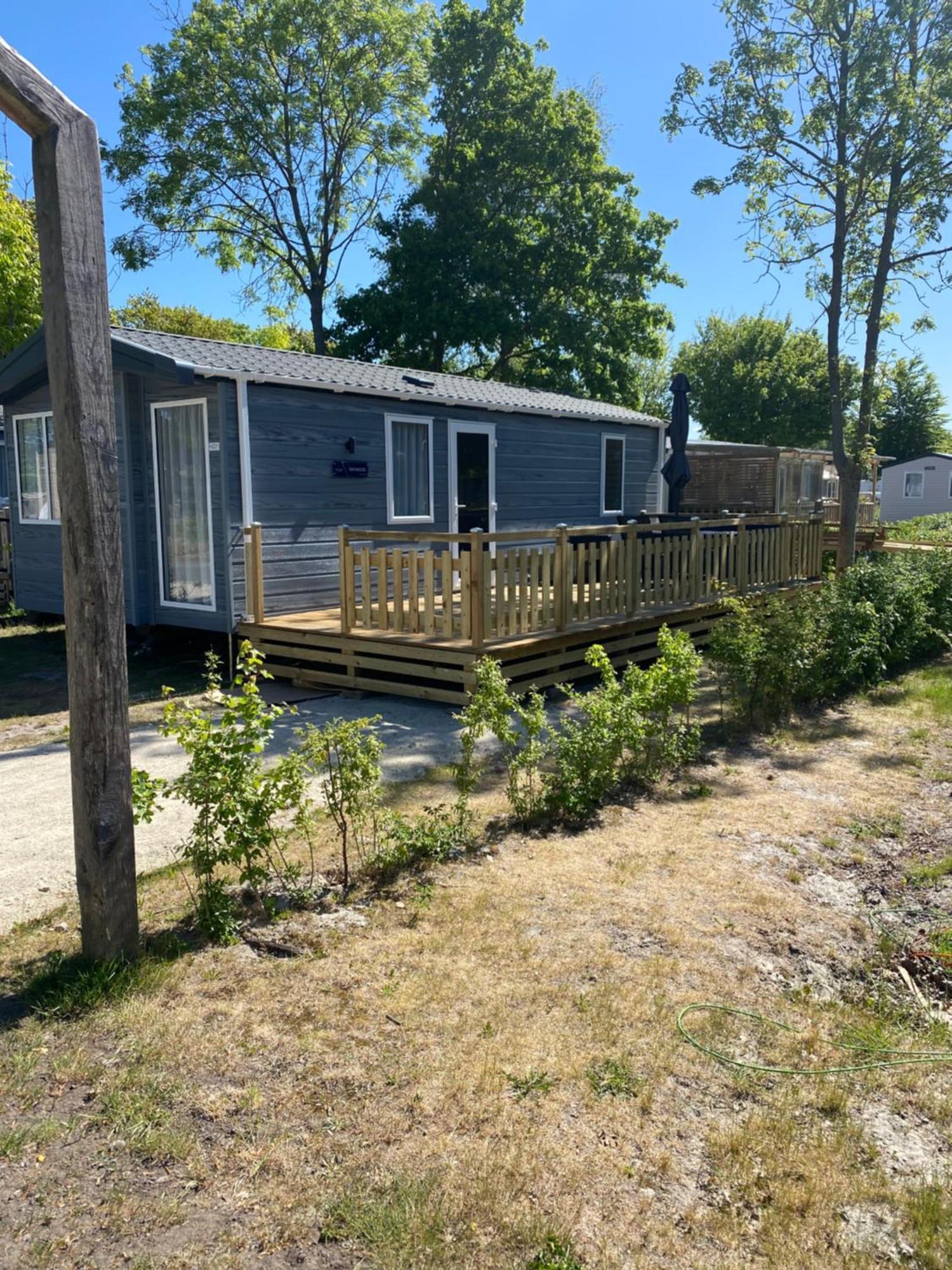 4 Persoons Chalet Hz 21 Lauwersoog Eksteriør billede